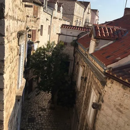 Cozy Hvar Apartment
